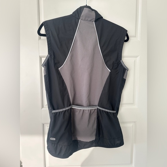 MEC Gray Athletic Vest Lightweight Technical Fabric - Picture 2 of 3